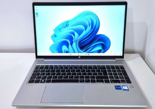 Just arrived  !!   HP ProBook 450 G8   Intel® Core™ i5 11th Gen  15.6"   Processor 8GB Ram 256gb  ssd Windows 11 Pro      ( 6  Month warranty )