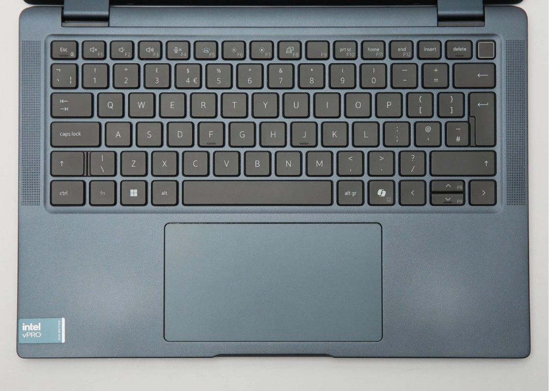 Dell Latitude 7450 – Intel Core Ultra 5 135U , 32GB RAM, 500GB SSD, 14.4" FHD+ Touchscreen. Premium business laptop ( Used as NEW ) 1 year warranty - Image 8